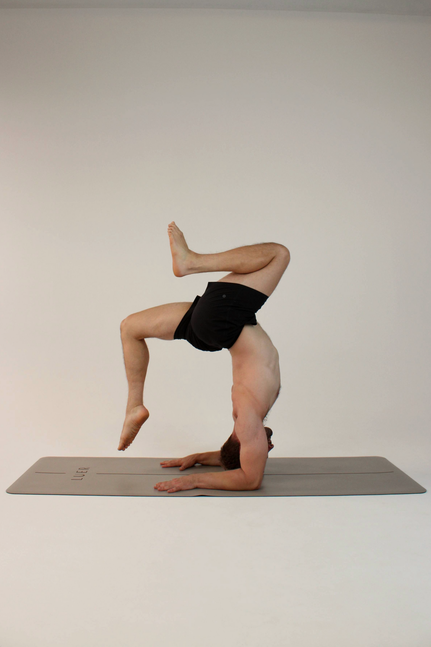 premium yoga brand taupe yoga mat